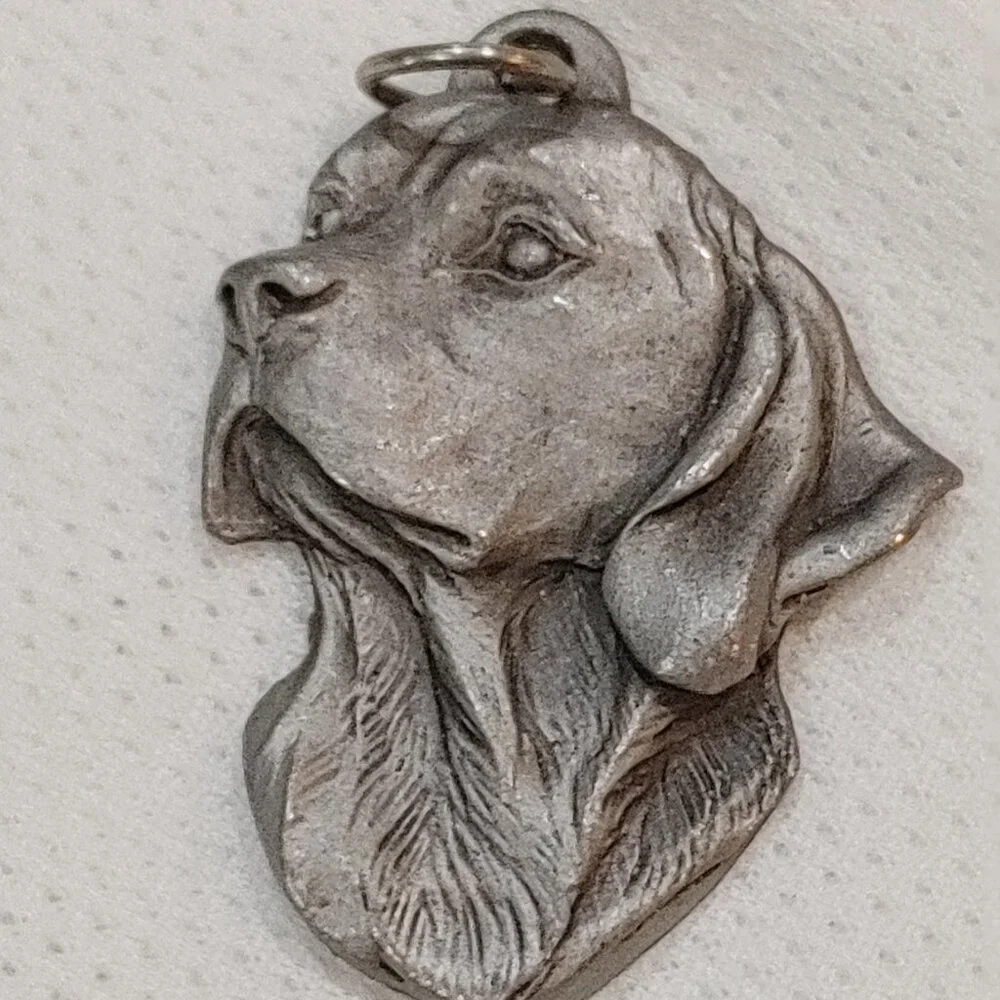Vintage 2003 Fine Pewter Beagle Dog Keyring Charm by P. Davis (KRM)